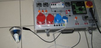 Sicherheitsprüfungen mit modernem Equipment